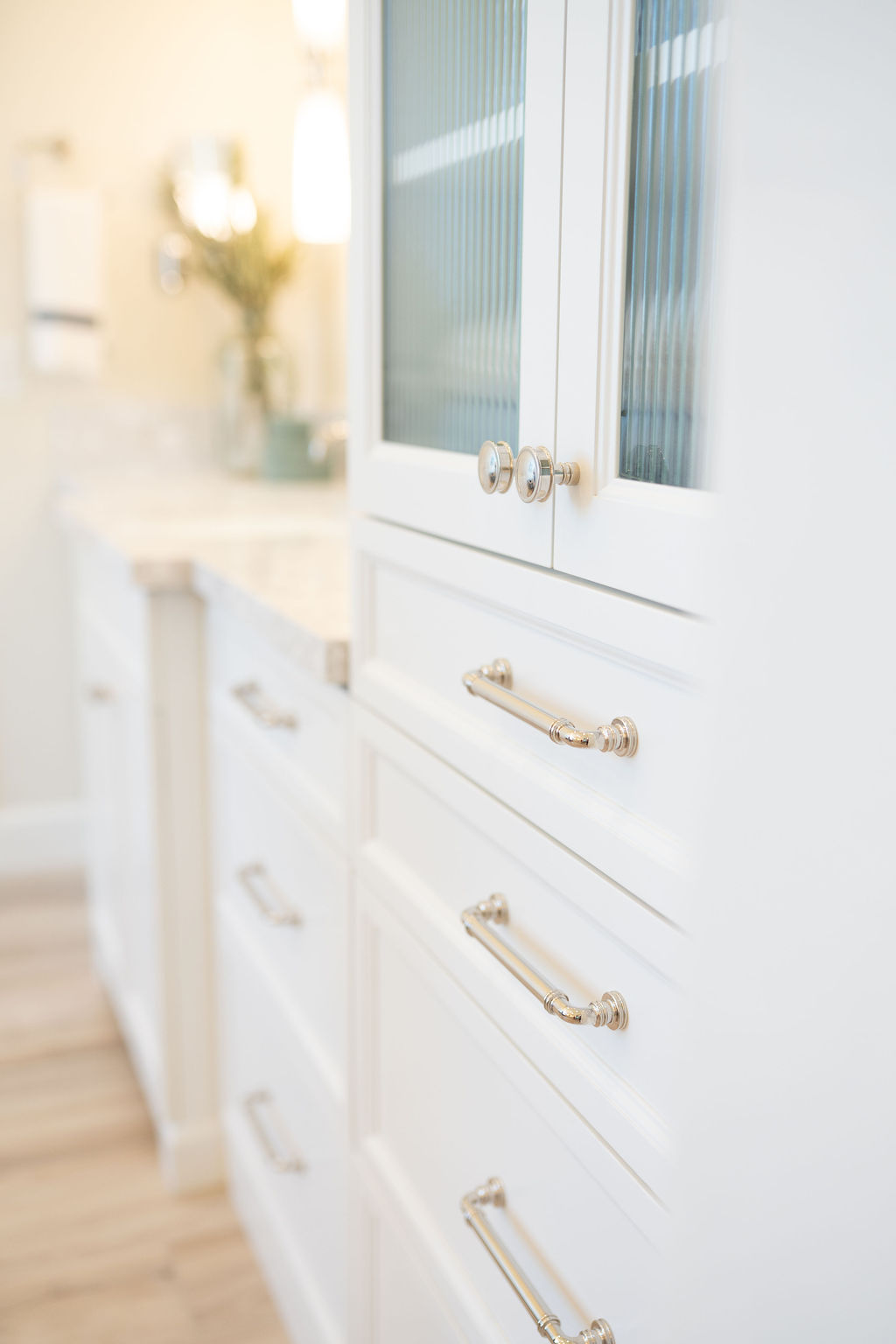Ocean-Inspired Luxury Bathroom thumbnail 12
