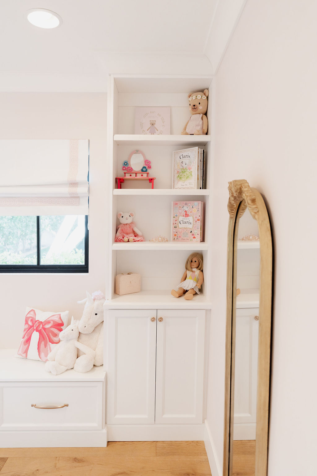 Charming Girls’ Playroom thumbnail 2