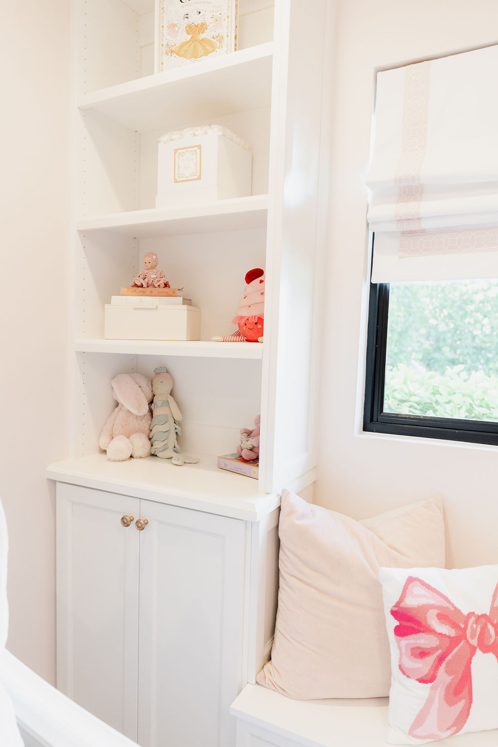 Charming Girls’ Playroom thumbnail 4