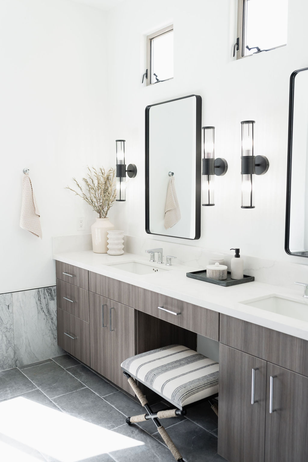Modern Spa Day Bathroom thumbnail 2