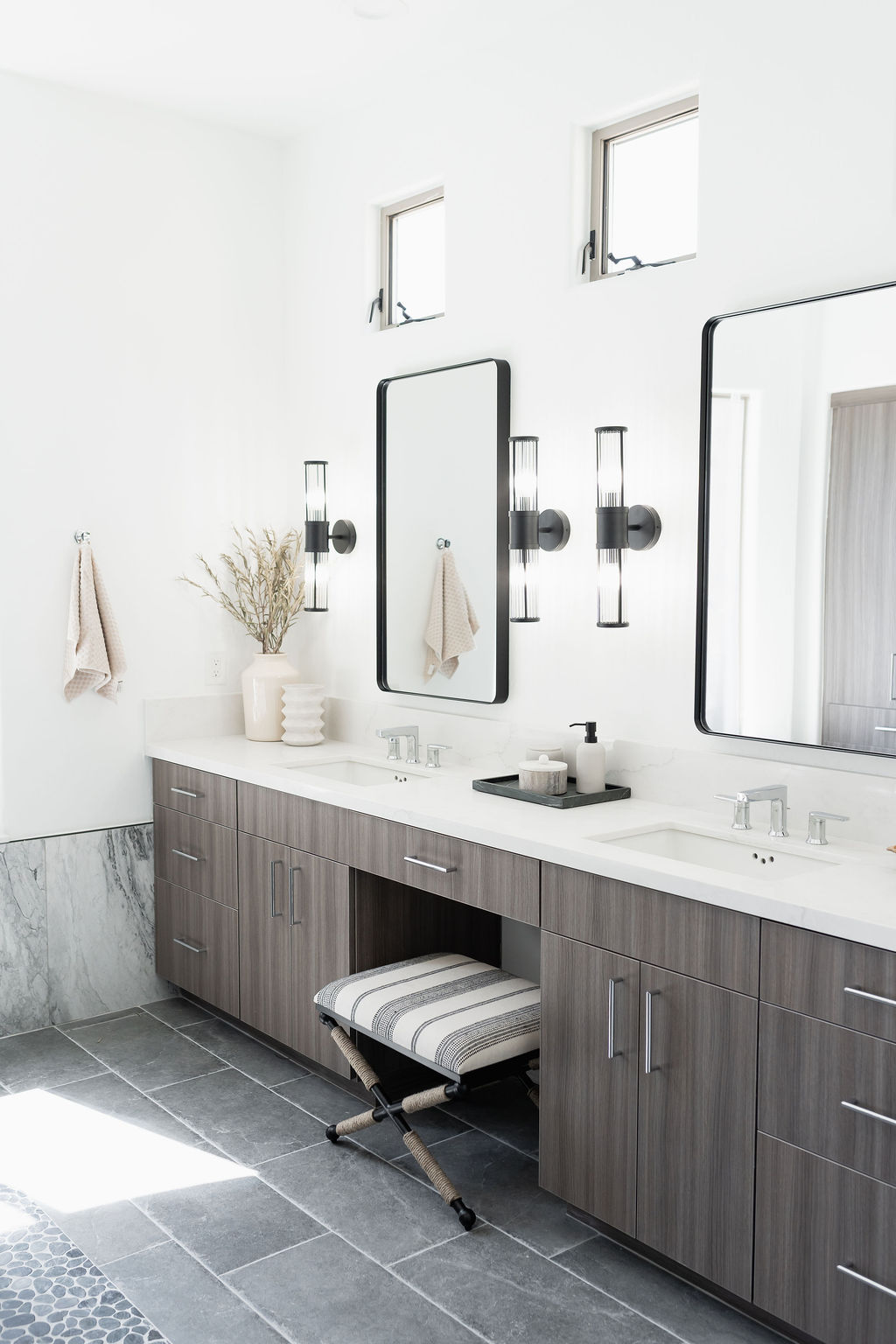 Modern Spa Day Bathroom thumbnail 7