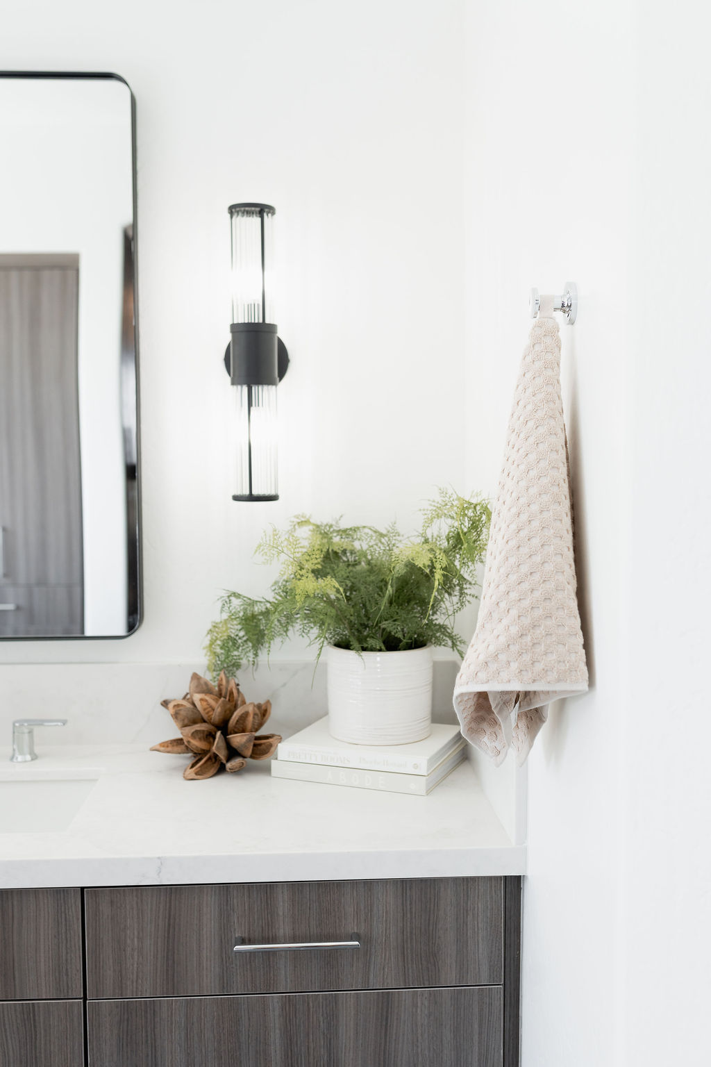 Modern Spa Day Bathroom thumbnail 9