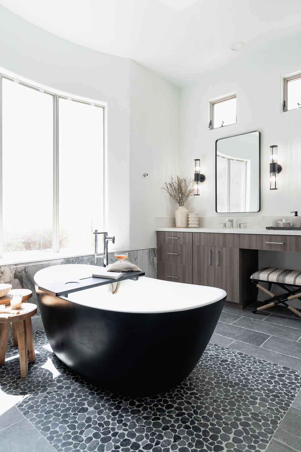 Modern Spa Day Bathroom thumbnail 16