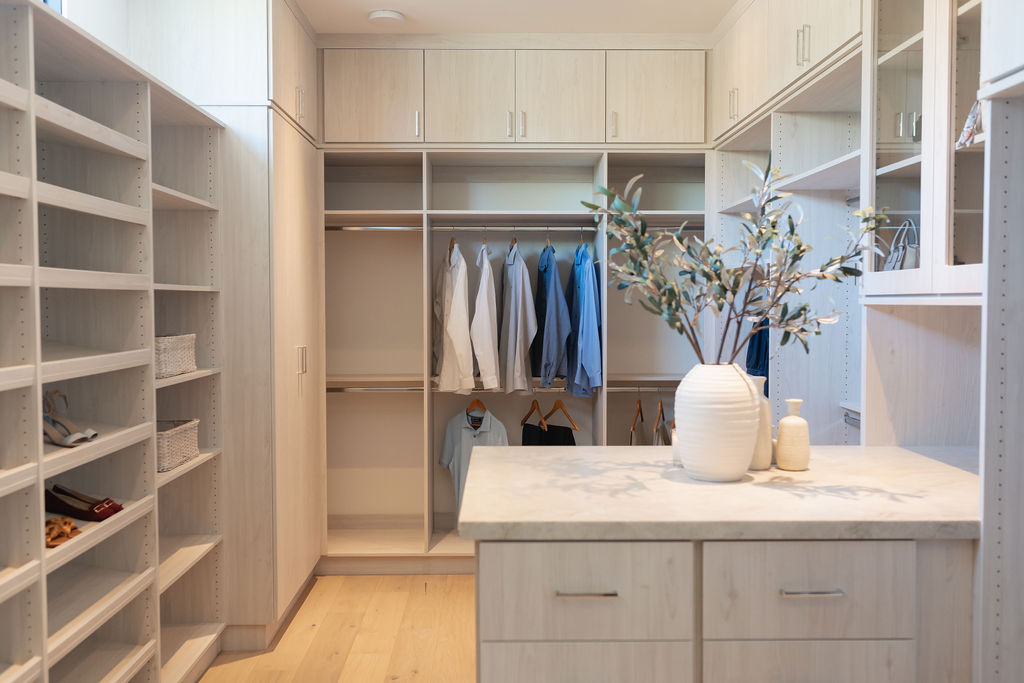 Shoe Lover’s Closet thumbnail 5