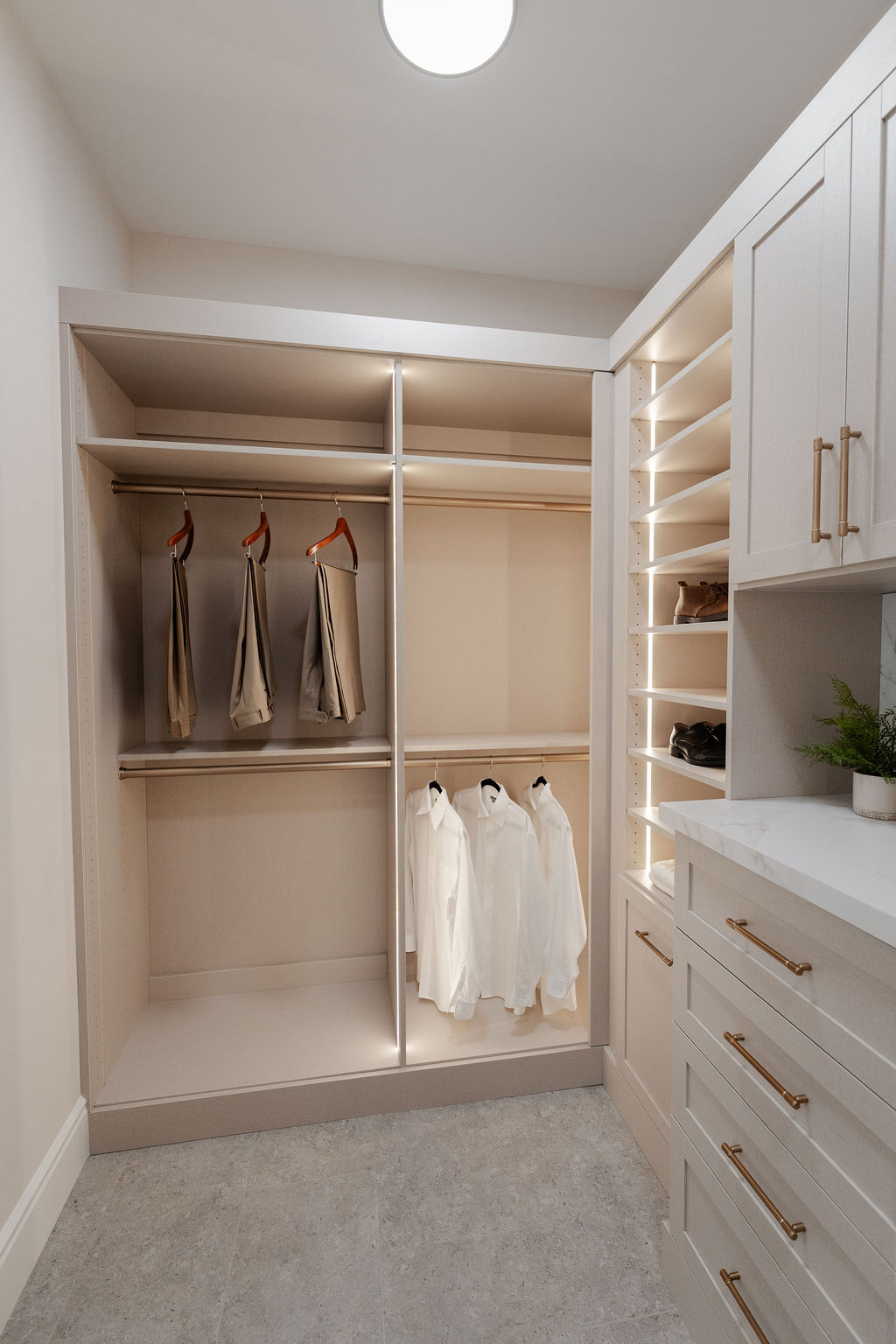 His Luxury Closet thumbnail 11