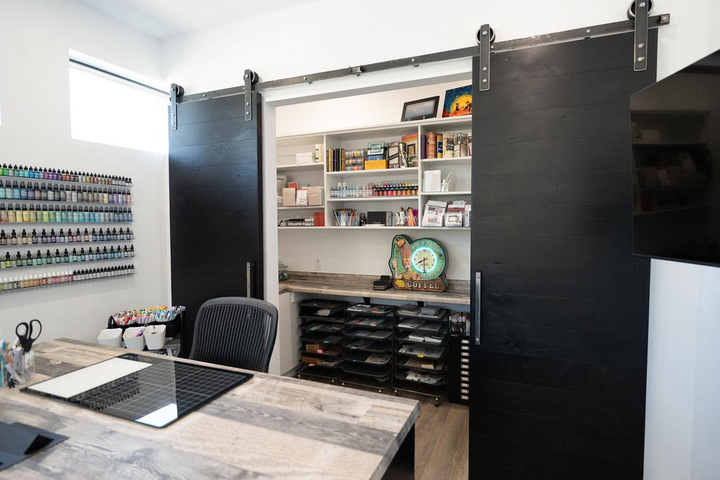 Craft Room and Office thumbnail 10