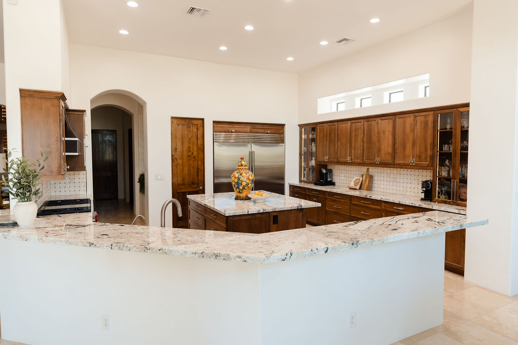 Tuscan Traditional Kitchen thumbnail 17